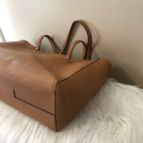 Tory Burch Robinson Tote(shoes sold)used - Picture 8 of 8